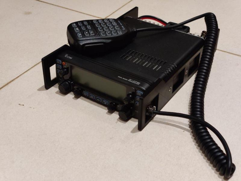 Icom IC-2730 Side Brackets