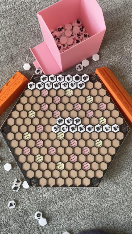 HexScrabble - A new way to play!