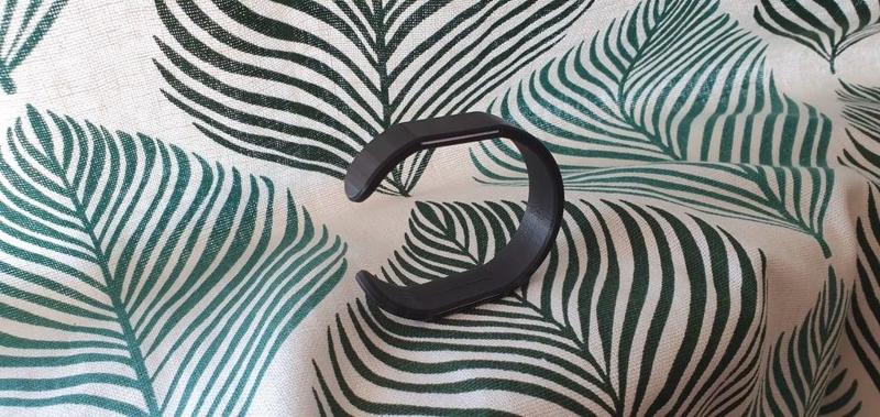 PayWear cuff bracelet