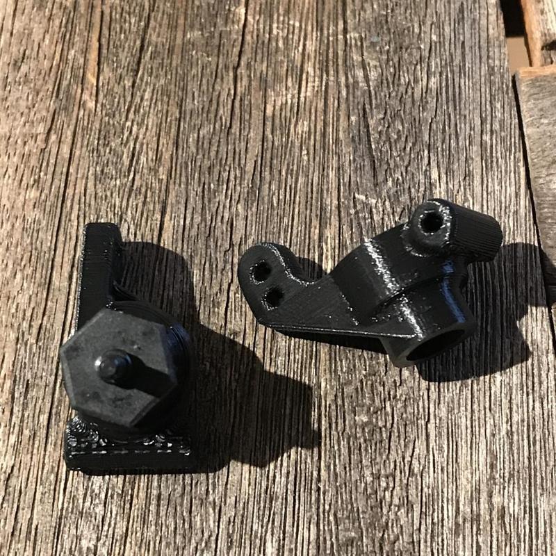 LCRACING EMB-T Truggy rear spindles