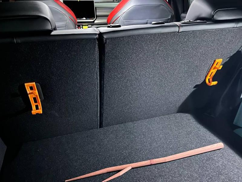 Volkswagen ISOFIX Lightweight Multifunctional Hook