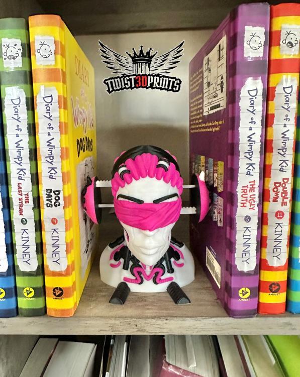 Cyborg, Adjustable Book Nook