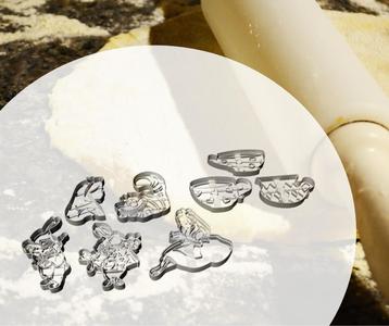 Alice in Wonderland (Pack of 8 CALLET CUTTERS)