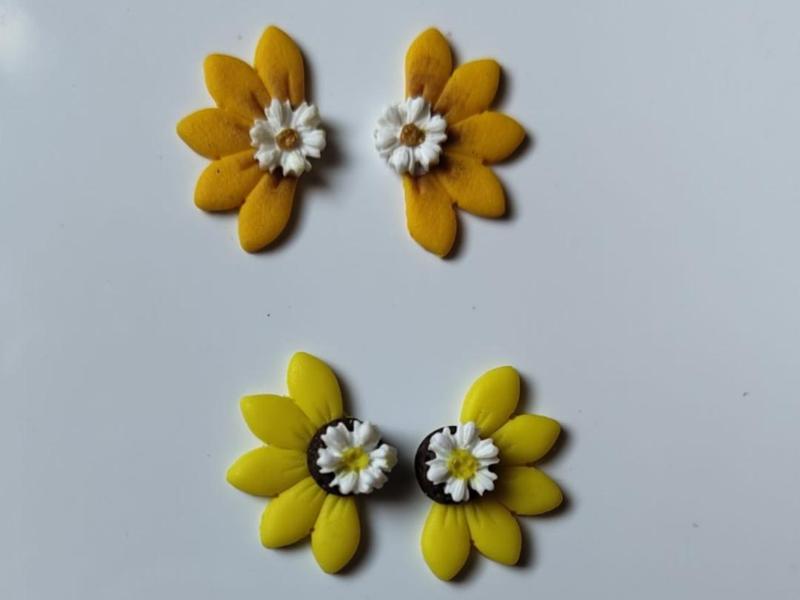 Half sunflower clay cutter