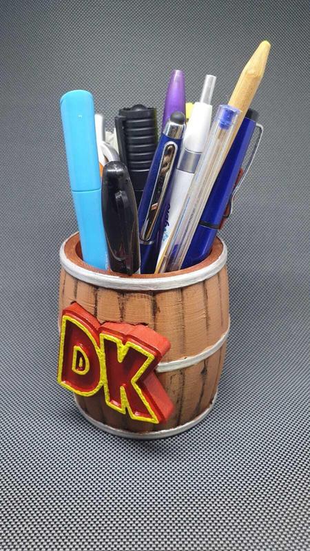 Barrel DK pencil holder