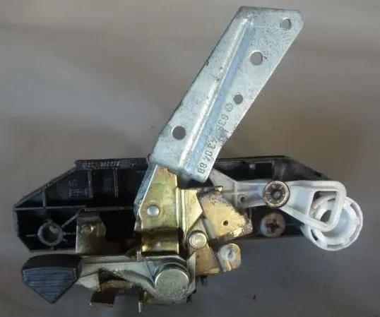 Part of Rear Trunk Lid Lock Latch Mercedes-Benz A6387430488