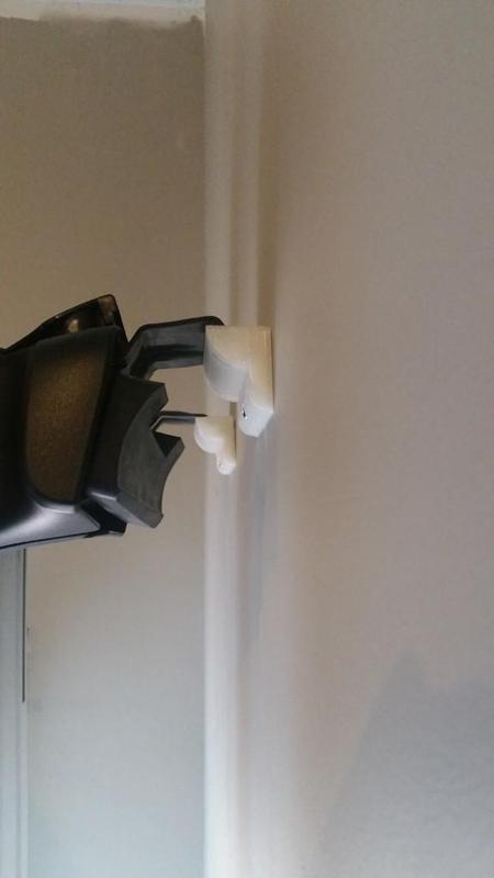 Pergo Thule Carrier Garage Hanger