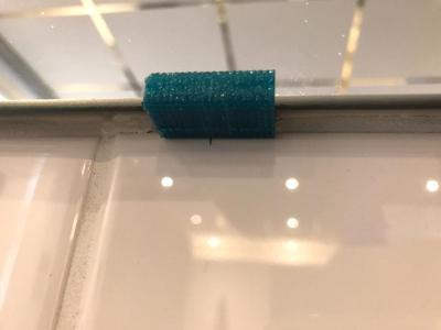 Basic mirror holder