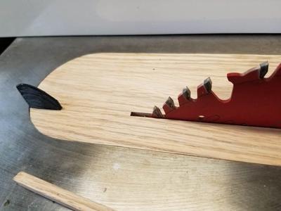 Table saw throat plate splitter