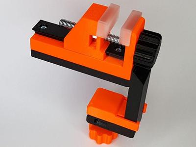 Miniature vice yaw protectors