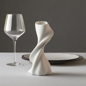 Abstract Spiral Vase – A Fusion of Art & Elegance