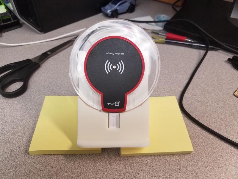 phone stand with QI Charger for Galaxy S7 in Otterbox Defender case. 