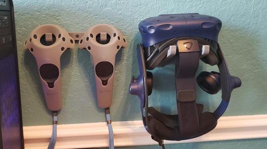 HTC Vive VR Headset & Controllers Wall Mounts
