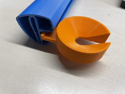 Champagne glass holder for pool surround - Sektglas Halter für Poolumrandung