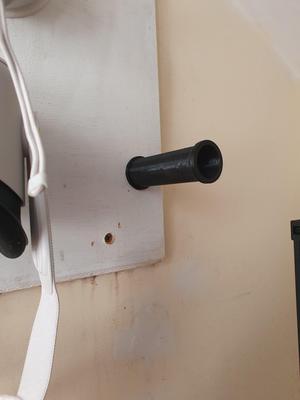 Basic wall mountable spool holder
