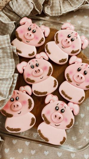 pig cookie catter
