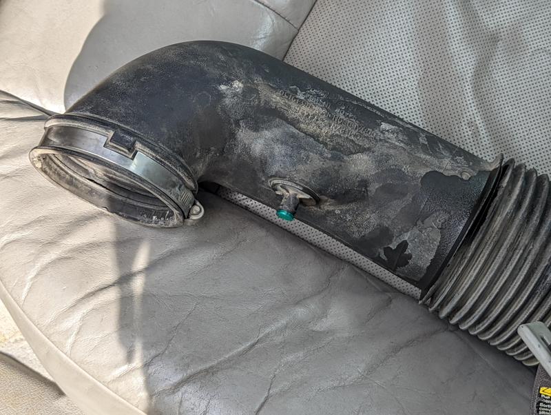 05+ Cadillac STS Intake Plug