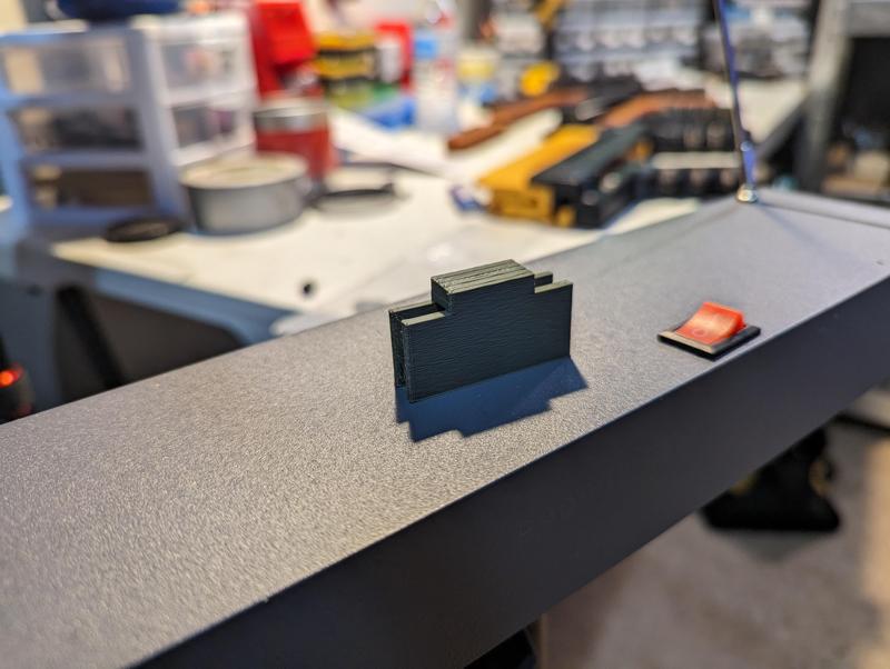 Bow lock adapter for Sling Hammer