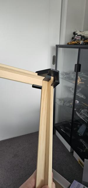 Universal Display Case Corner