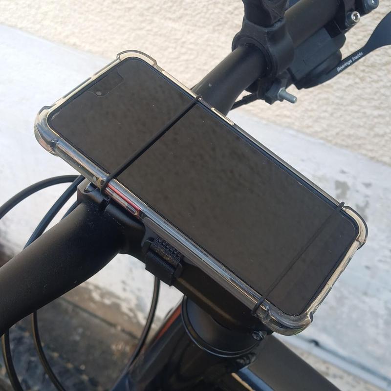 MOUNTAIN BIKE PHONE HOLDER