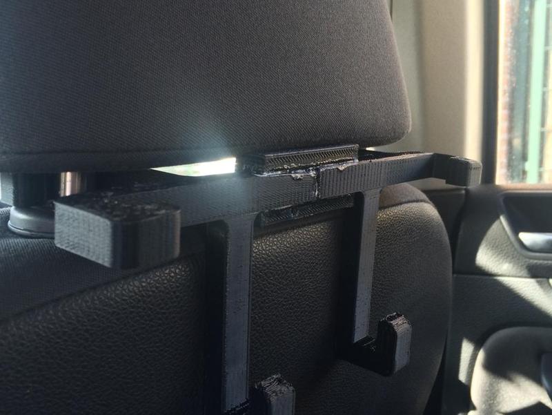 7" tablet holder for headrest (VW Golf V)