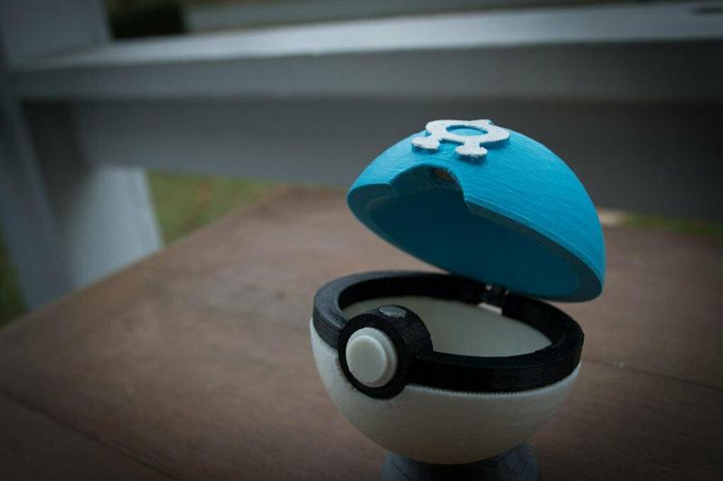 Team Aqua Pokeball, with magnetic clasp