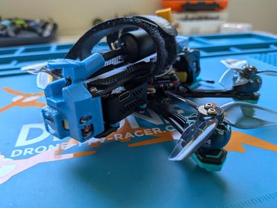Foldable antenna mount OASISFLY 25