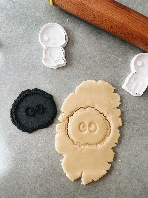 SUSUWATARIS MOTH COOKIE CUTTER