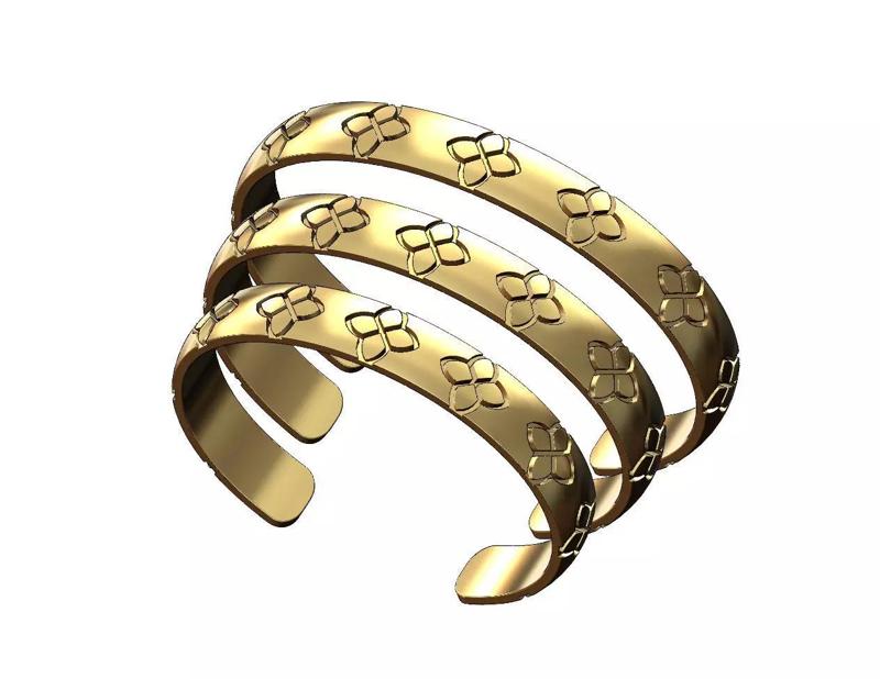 Clover engraving wide cuff bracelet