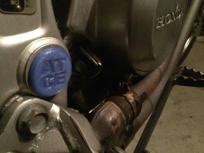 Tapón eje del basculante Africa Twin RD07 / XRV 750