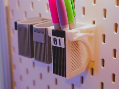 Sliding Quick-Access Pen Holder for Skadis 