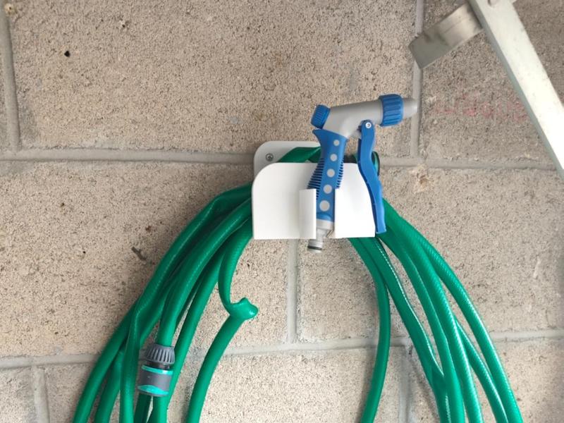 wall mount garden hose holder