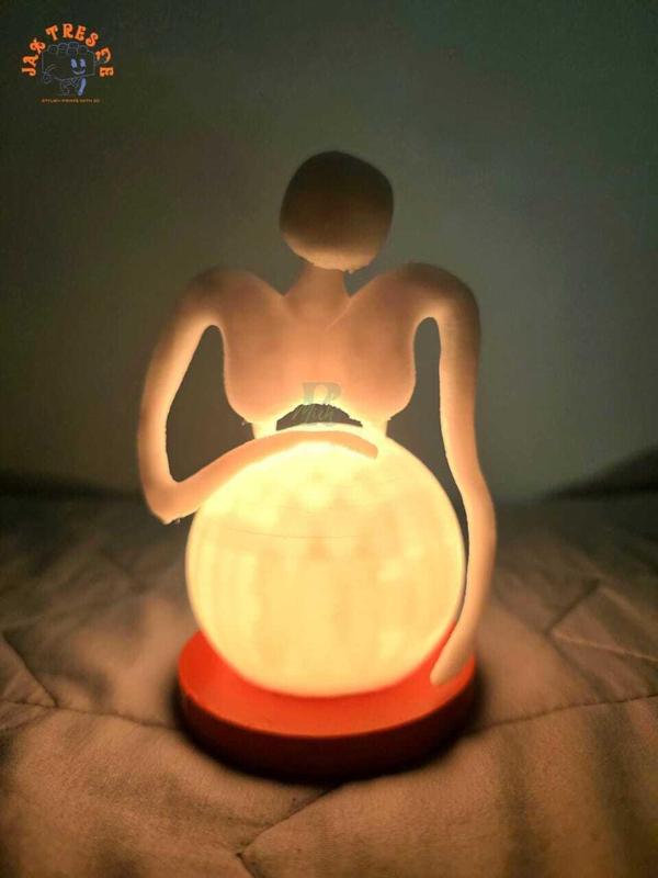 3D LAMP - PREGNANT WOMAN /MOTHERHOOD - STL FILE