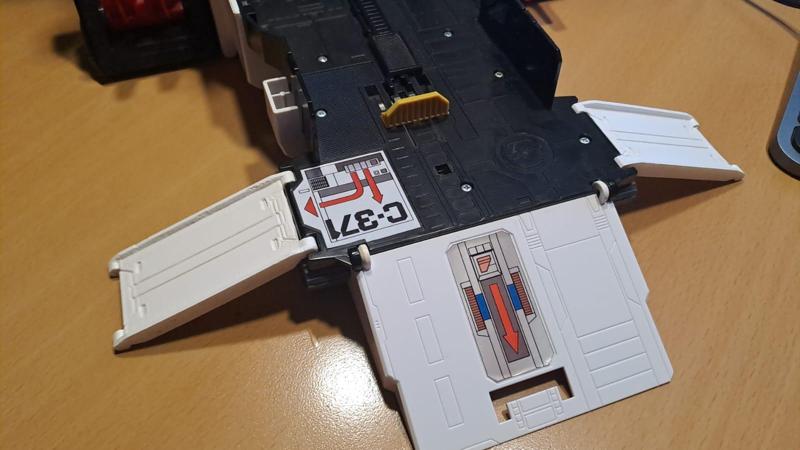 Transformers G1 GRANDUS White ramp
