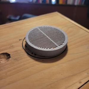 Desiccant screw top puck container   