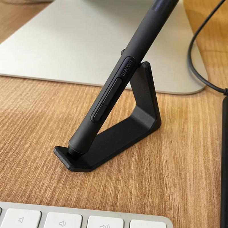 Stylish and Minimalist Pen Holder   