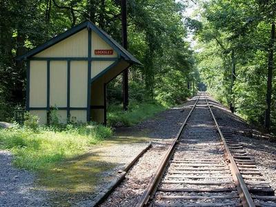 PRR Style Branchline Shelter   