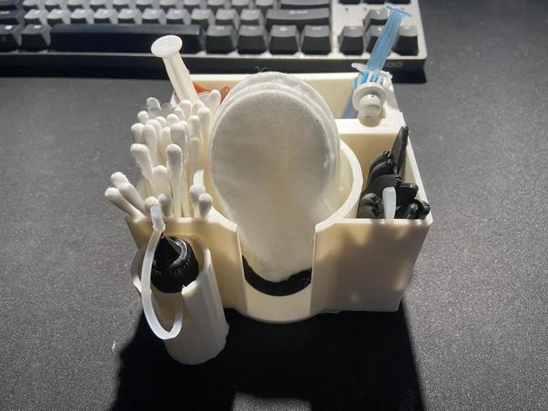 Thermal Paste Station - Cotton Pads &amp; Sticks, Isopropanol Alcohol, Spatulas, Thermal Paste Tubes, Brush, etc.   