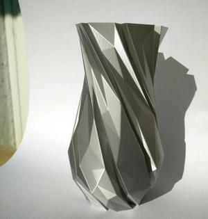 Low poly vase