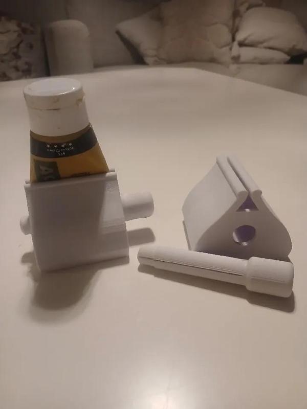 painttube / toothpaste sqweezer   