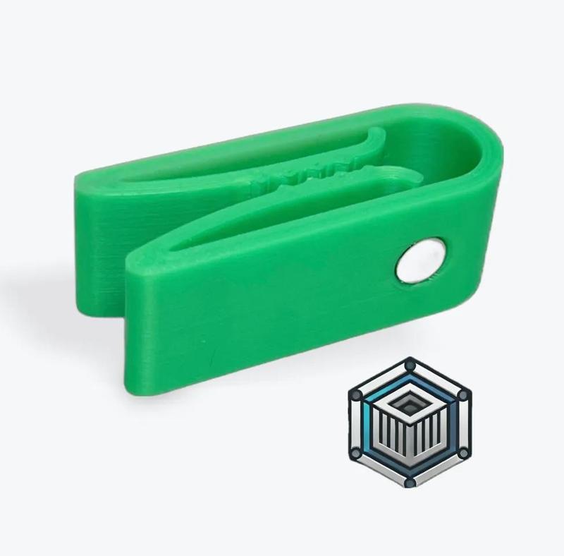 Chip clip with press-fit magnet for easy storage. Only 6.2g!   