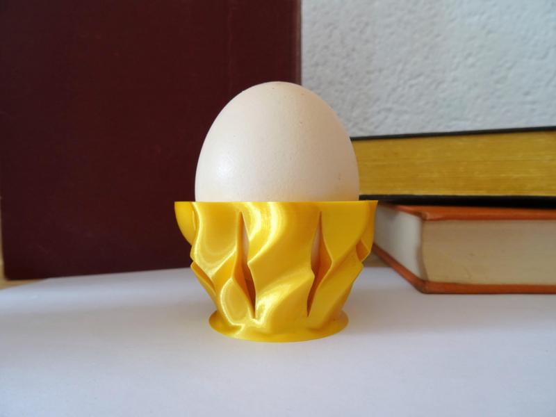 Fancy egg holder
