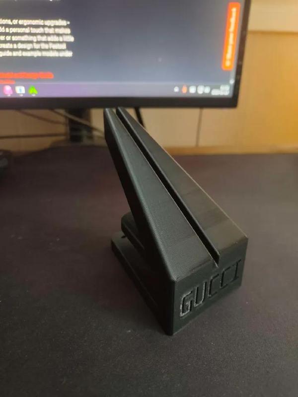 Simple mouse cable holder   