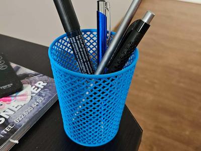 Mesh cup