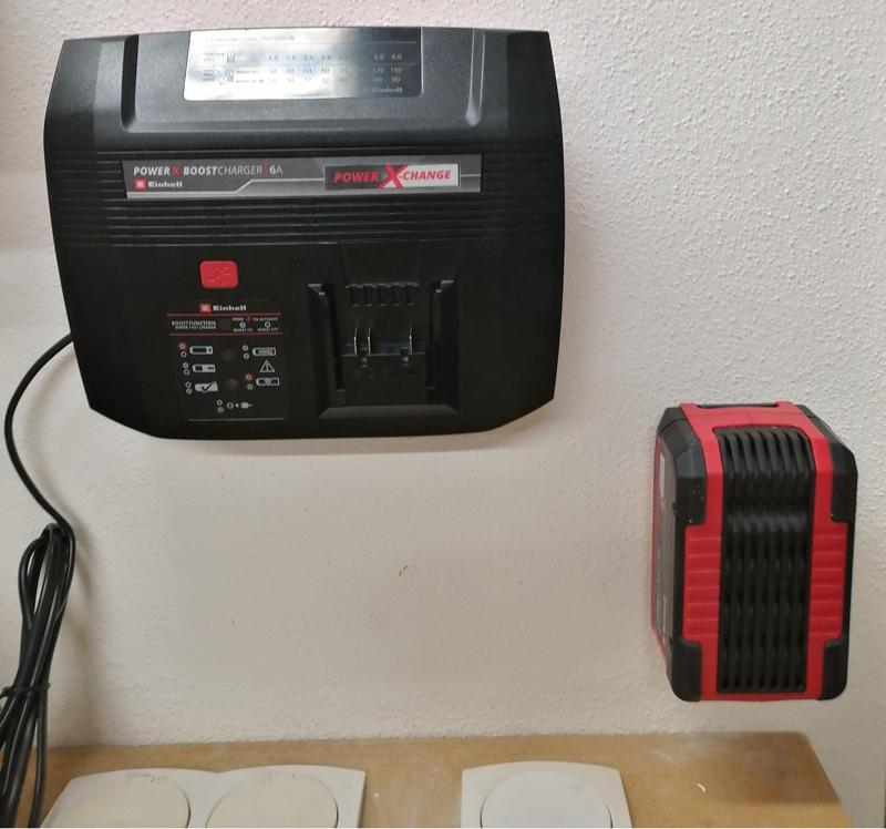 Einhell Power X-BOOSTCHARGER 6A wall bracket