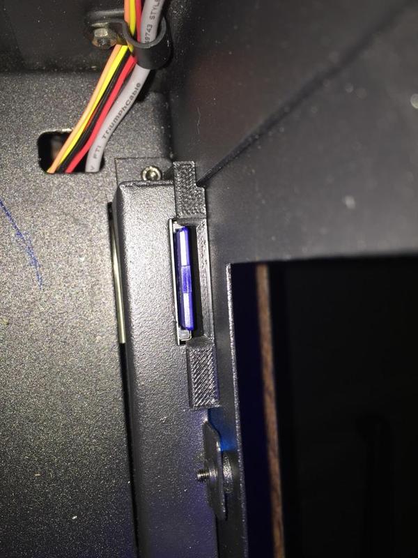 Qiditech/FF Creator Pro SD Slot Protector