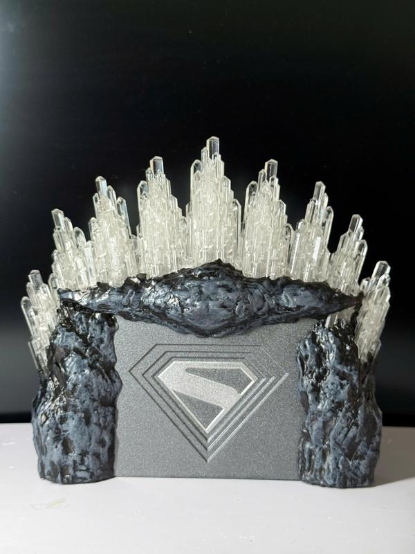 SUPERMAN 2025 JAMES GUNN - GATE Fortress of Solitude