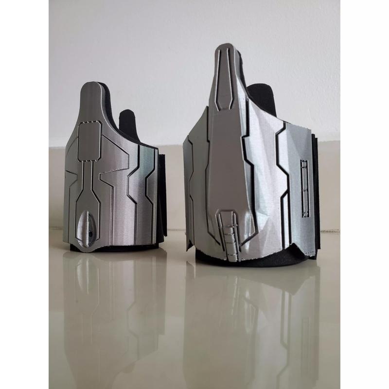 AVENGERS CAMPUS WEBSHOOTERS