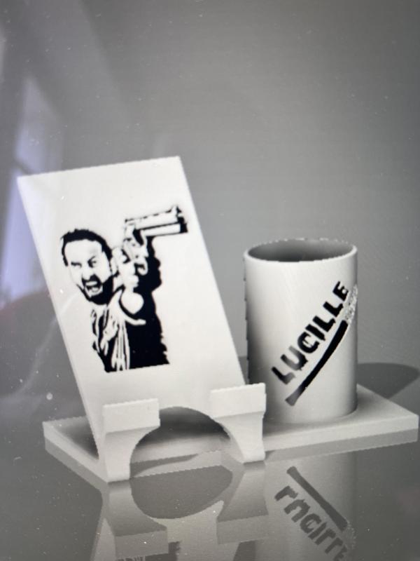 WALKIND DEAD PHONE SUPPORT