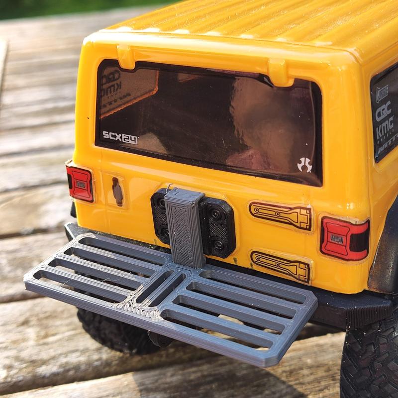 Axial SCX24 Jeep removable rear carrier with box and accessories